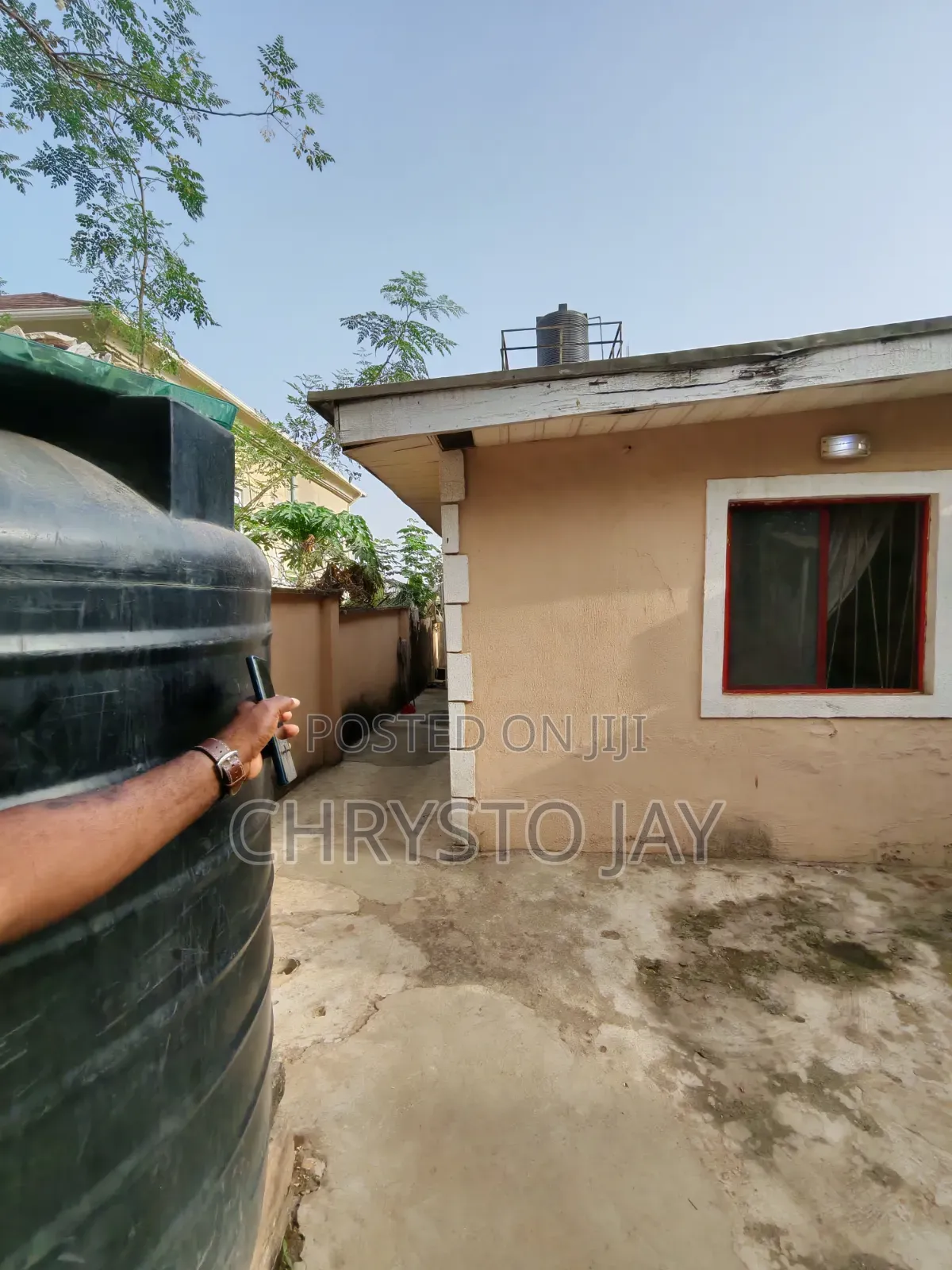 3bdrm Bungalow in Zone 6 / Wuse for sale