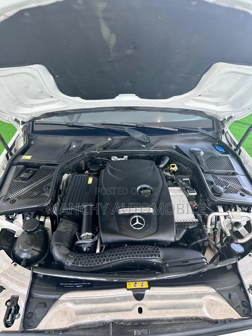 Mercedes-Benz C300 Base AWD 4Matic Sedan (2.0L 4cyl 7A) 2015 White