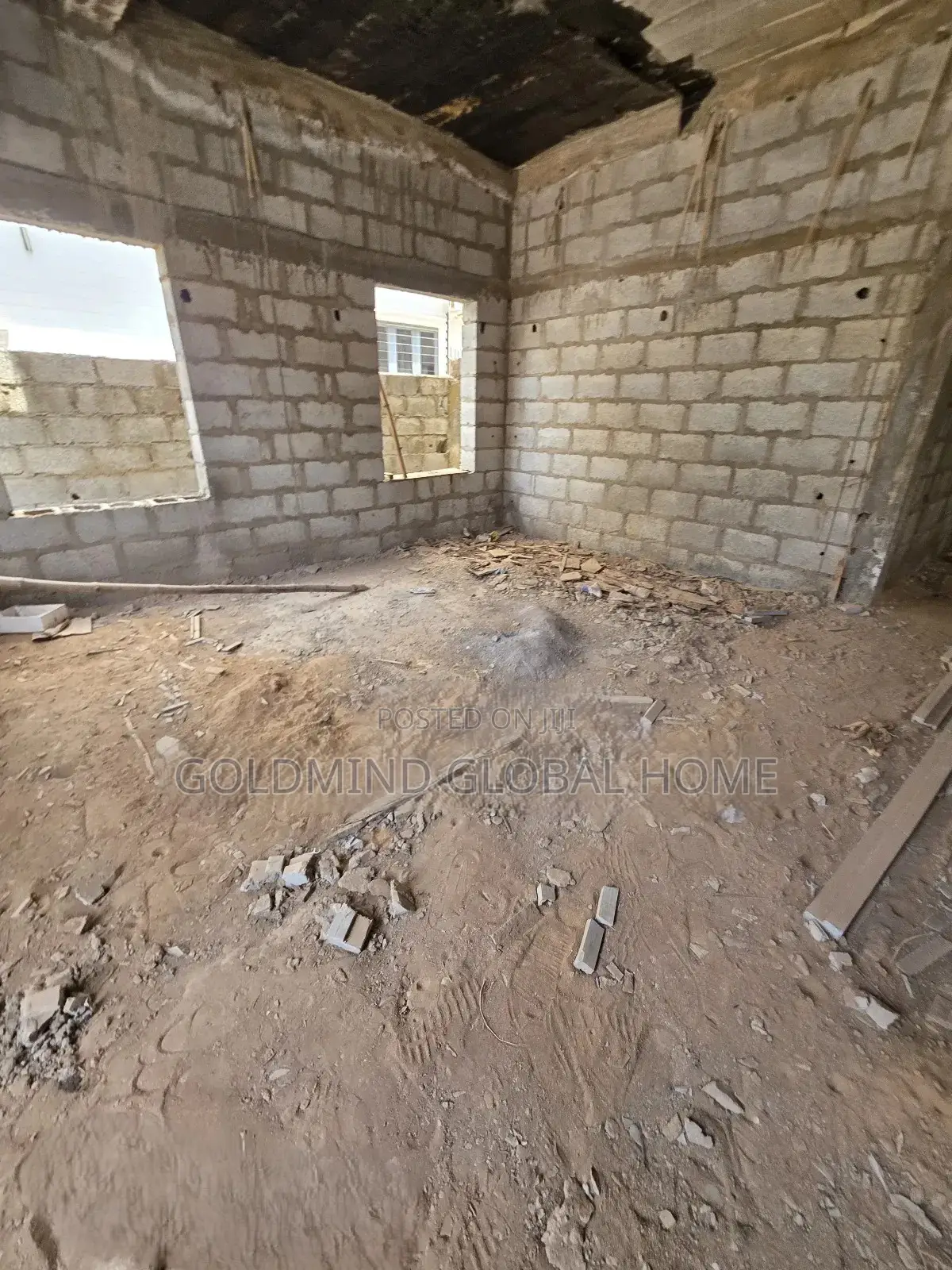 6bdrm Duplex in Lugbe District. for sale