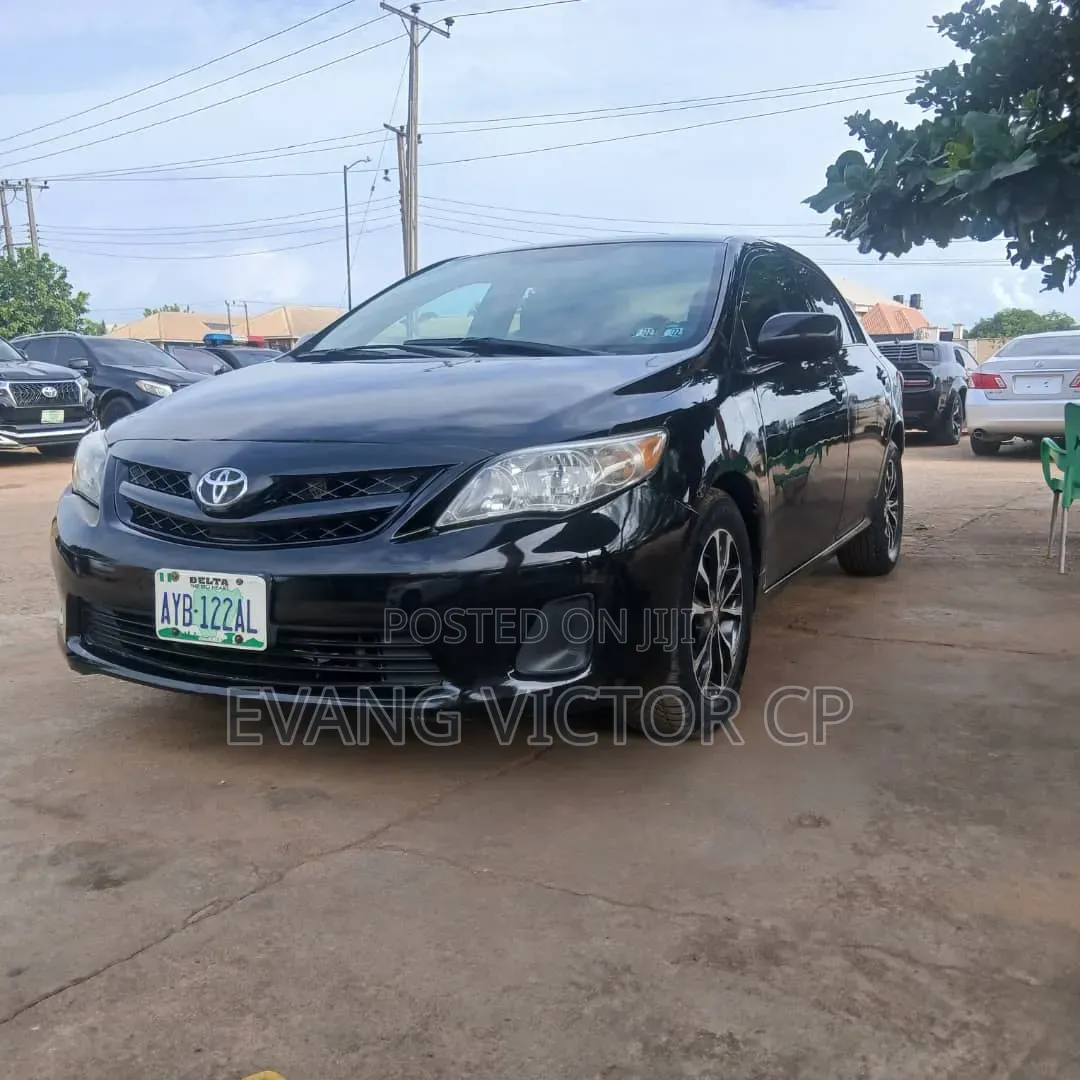 Toyota Corolla L 4dr Sedan (1.8L 4cyl 5M) 2012 Black