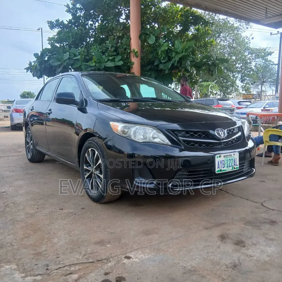 Toyota Corolla L 4dr Sedan (1.8L 4cyl 5M) 2012 Black