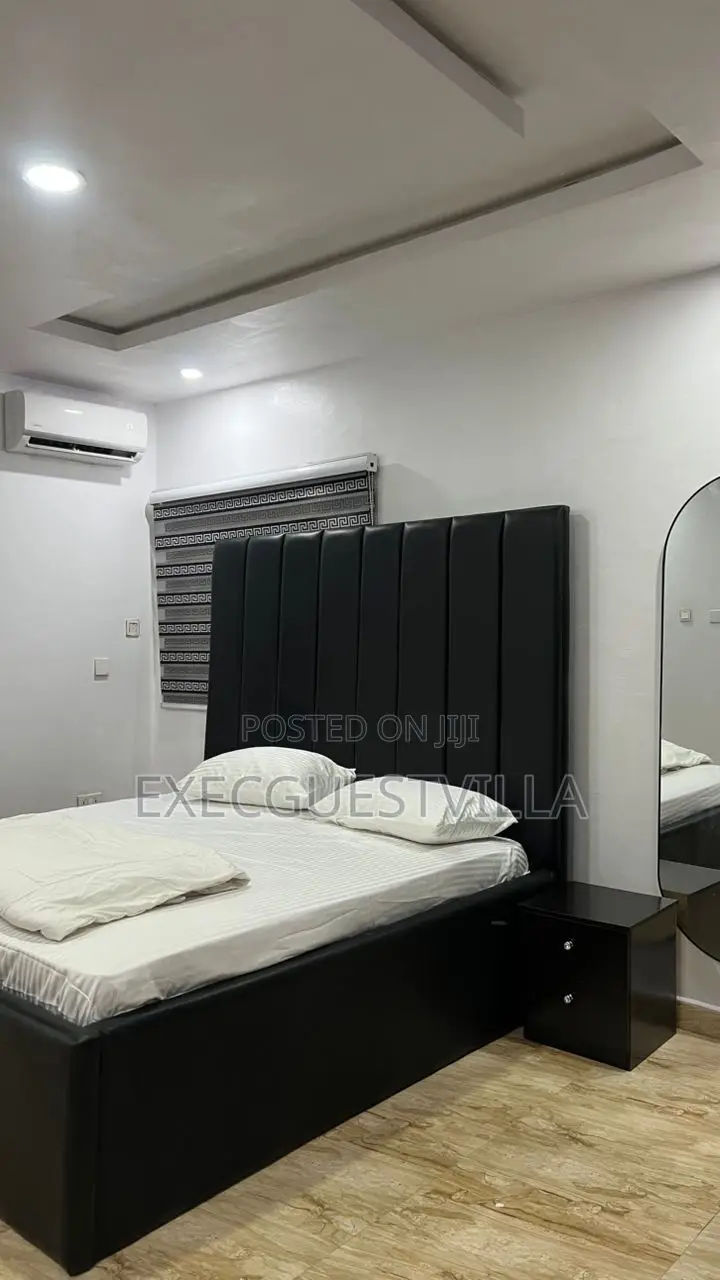 Executive Modern 1-Bedroom Serviced Apartment in Lekki Palm City