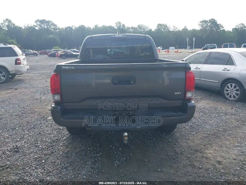 Toyota Tacoma 2020 Gray