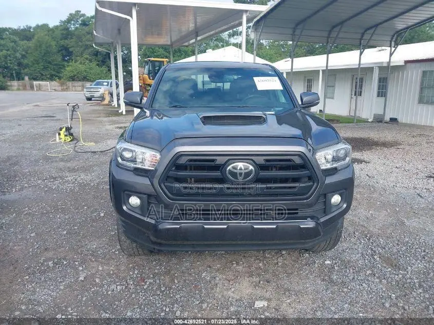 Toyota Tacoma 2020 Gray