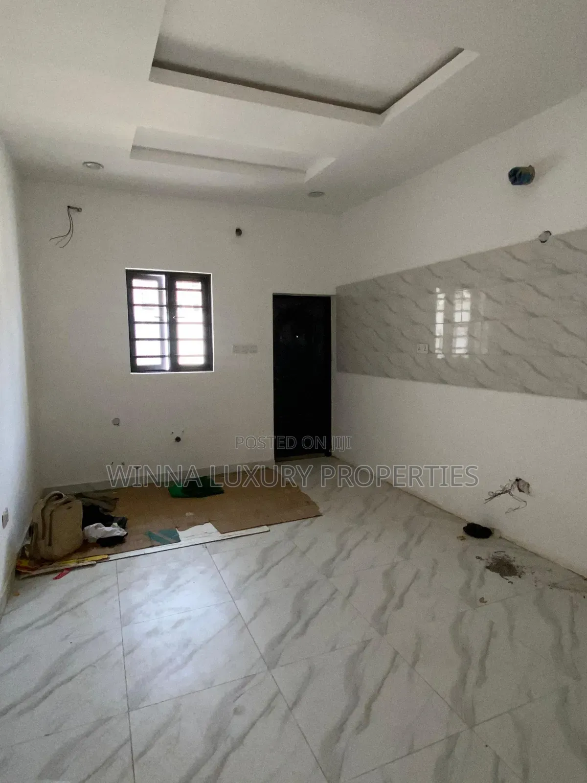 5bdrm Townhouse/Terrace in Jahi by Summit Bank for Sale