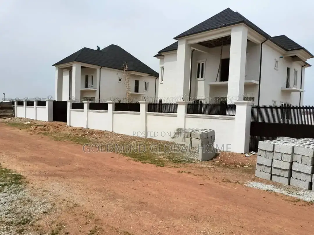 5bdrm Duplex in Lugbe District. for sale