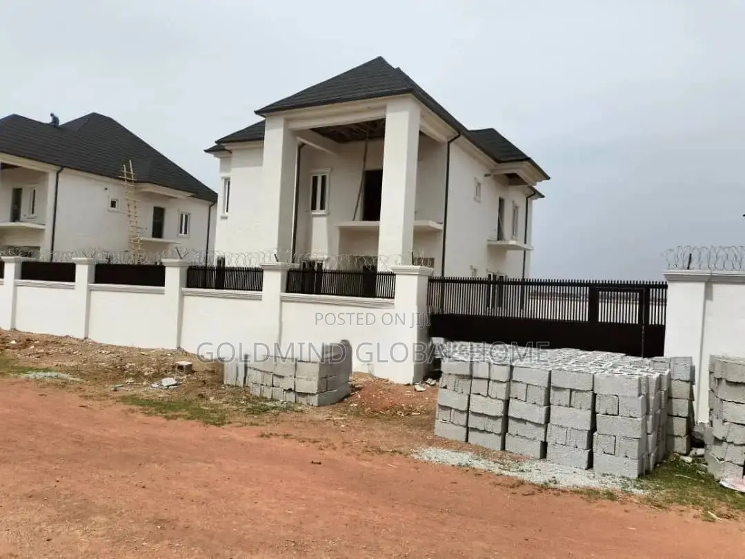 5bdrm Duplex in Lugbe District. for sale