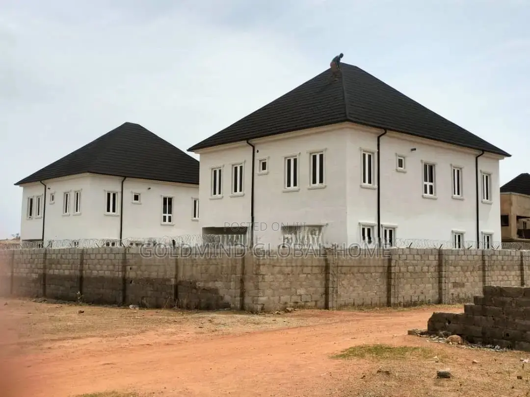 5bdrm Duplex in Lugbe District. for sale
