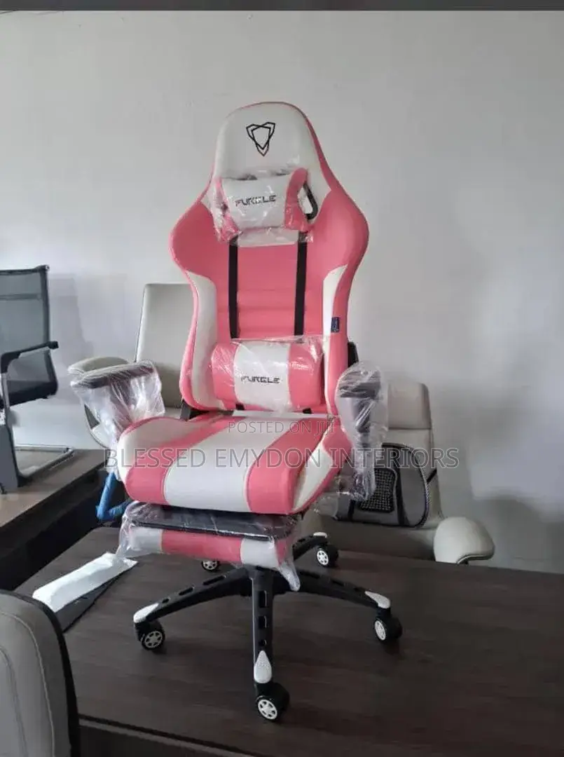 Executive Furgle Gaming Chair With Footrest_pink/White