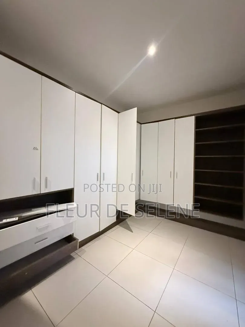 4bdrm Duplex in Lekki, Lagos Island / Lagos Island for rent