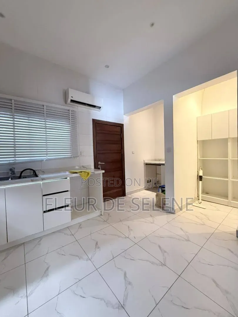 4bdrm Duplex in Lekki, Lagos Island / Lagos Island for rent