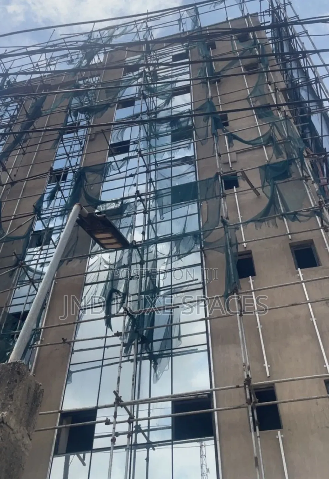 1102sqm Open Office Space on 6floors Along Oba Akran Wa