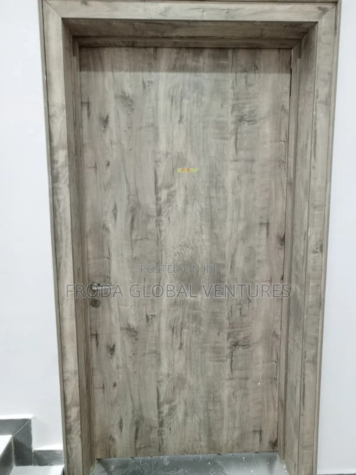 HDF Wooden Doors With Frames and Accessories