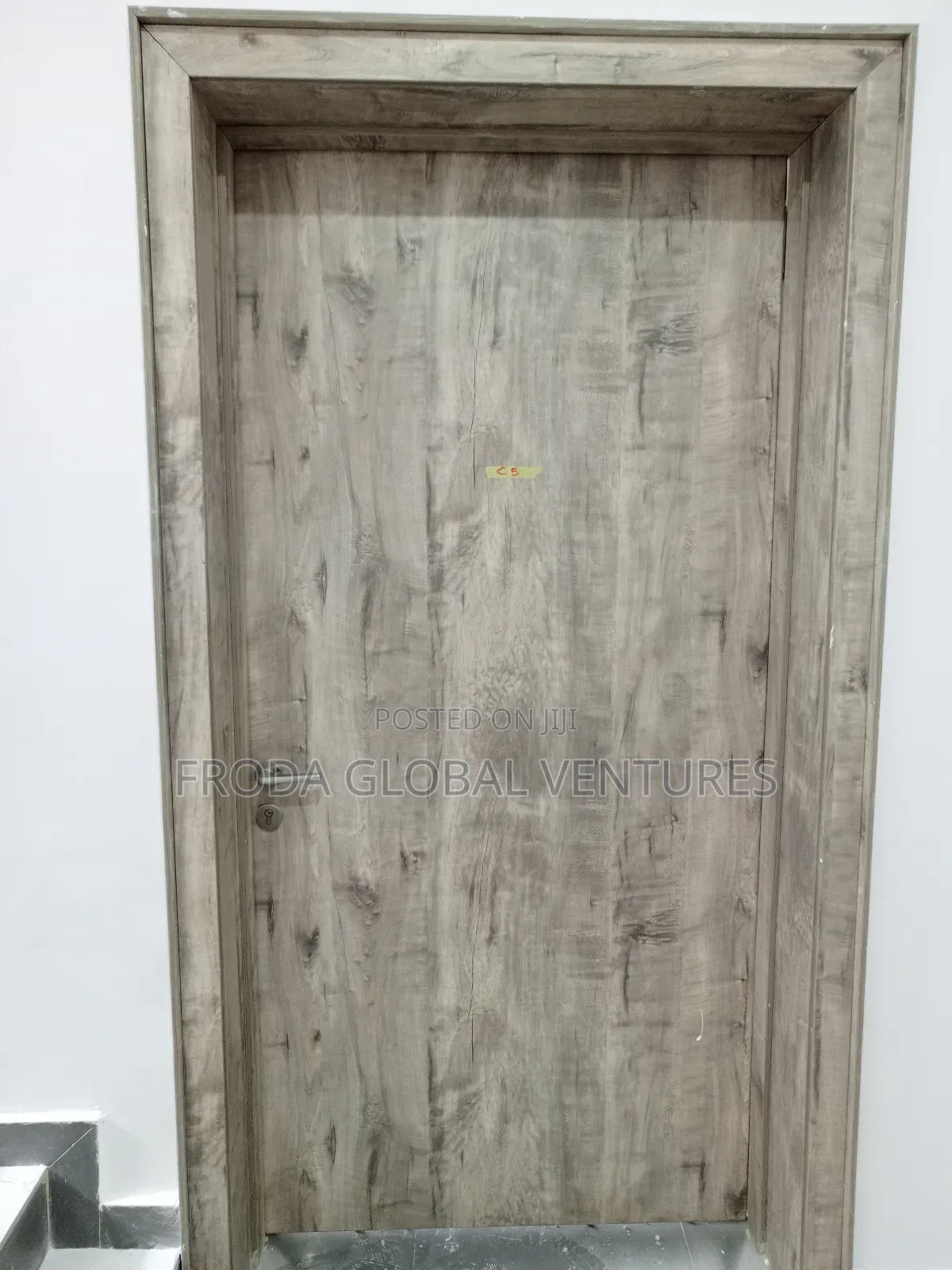HDF Wooden Doors With Frames and Accessories