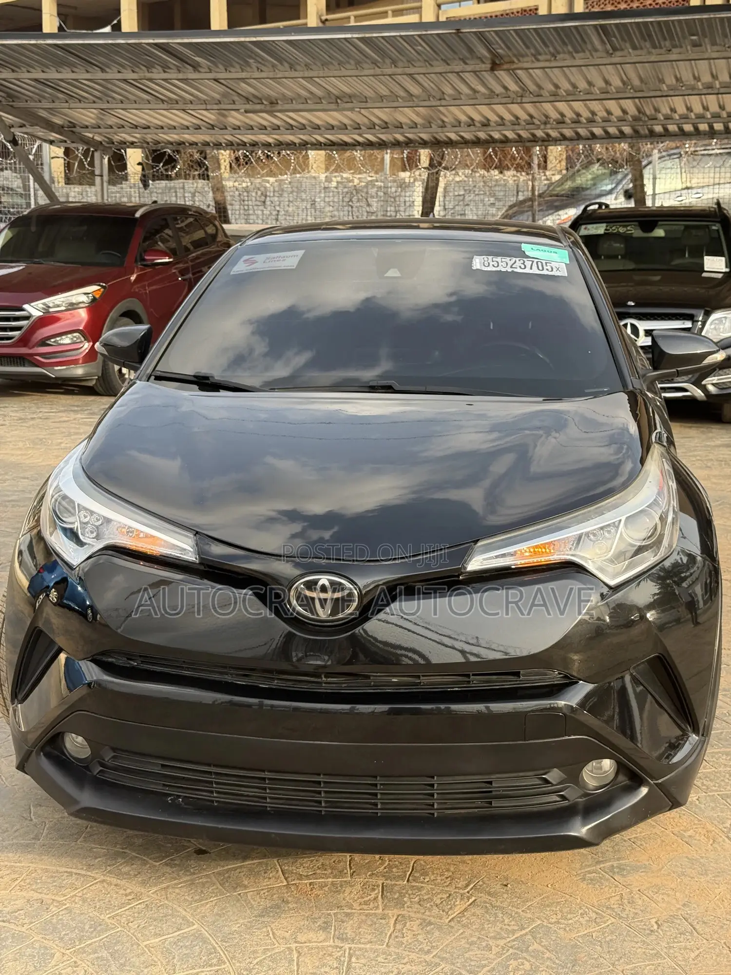 Toyota C-HR XLE FWD Sport Utility (2.0L 4cyl 2AM) 2018 Black