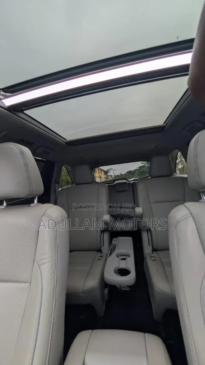 Toyota Highlander Limited Platinum 2019 White