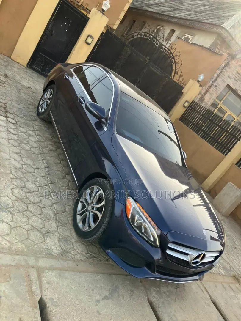 Mercedes-Benz C300 Luxury 4matic Sedan AWD (2.0L 4cyl 7A) 2017 Blue