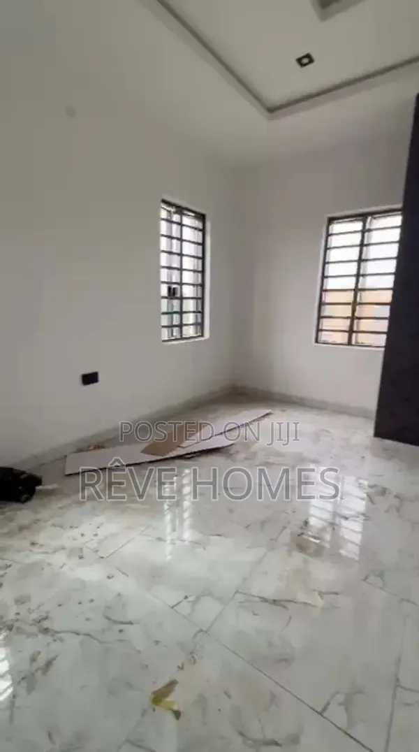 2bdrm Apartment in Yaba for rent