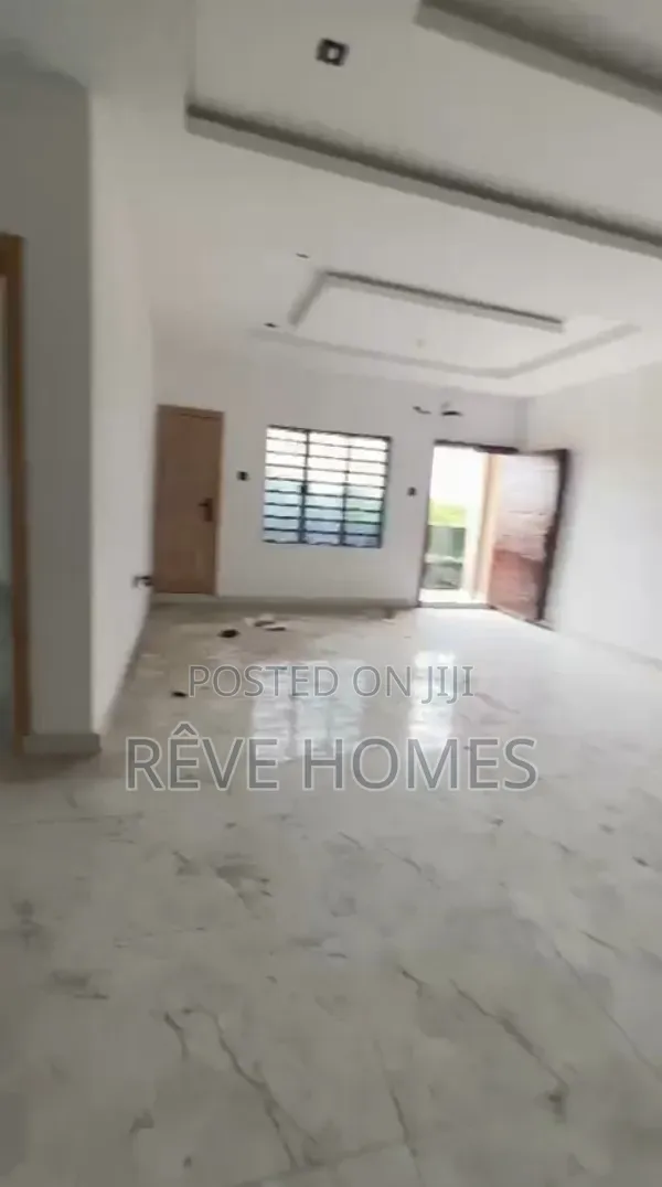 2bdrm Apartment in Yaba for rent