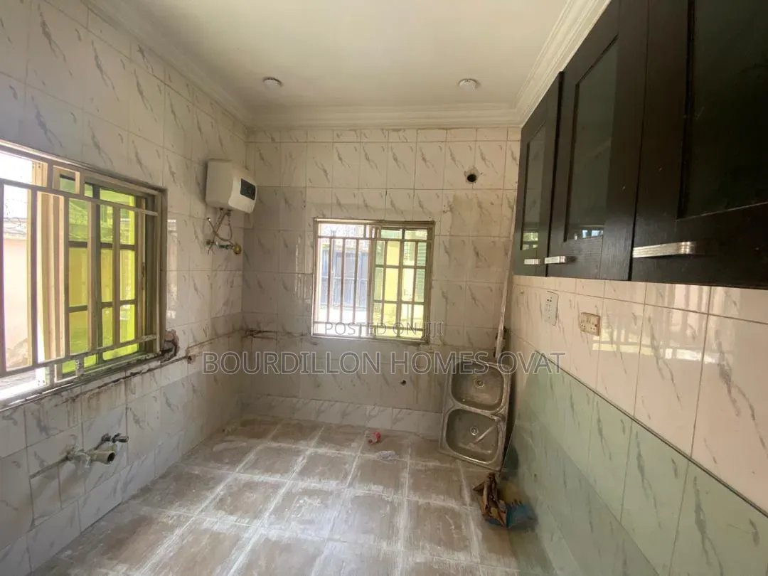 3bdrm Apartment in Ikate Lagos State for rent
