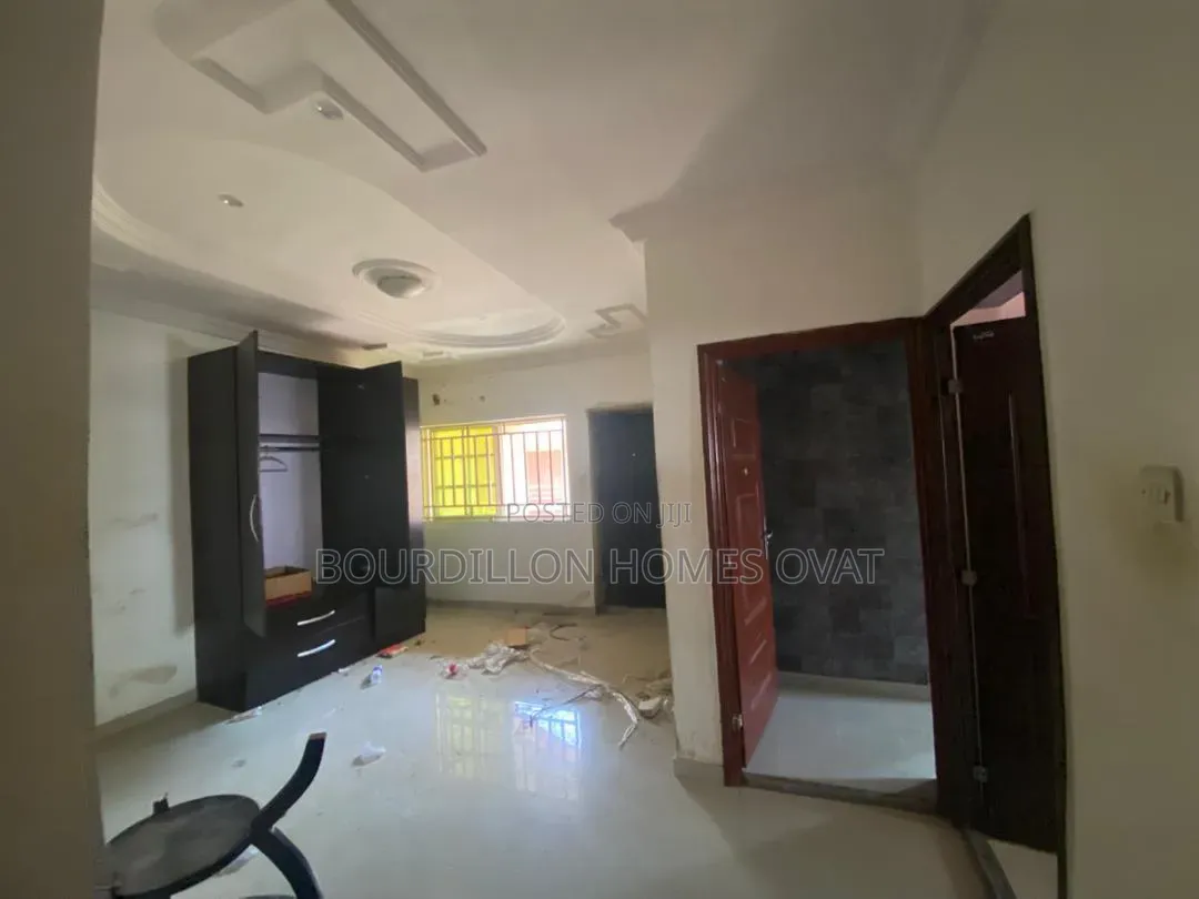 3bdrm Apartment in Ikate Lagos State for rent