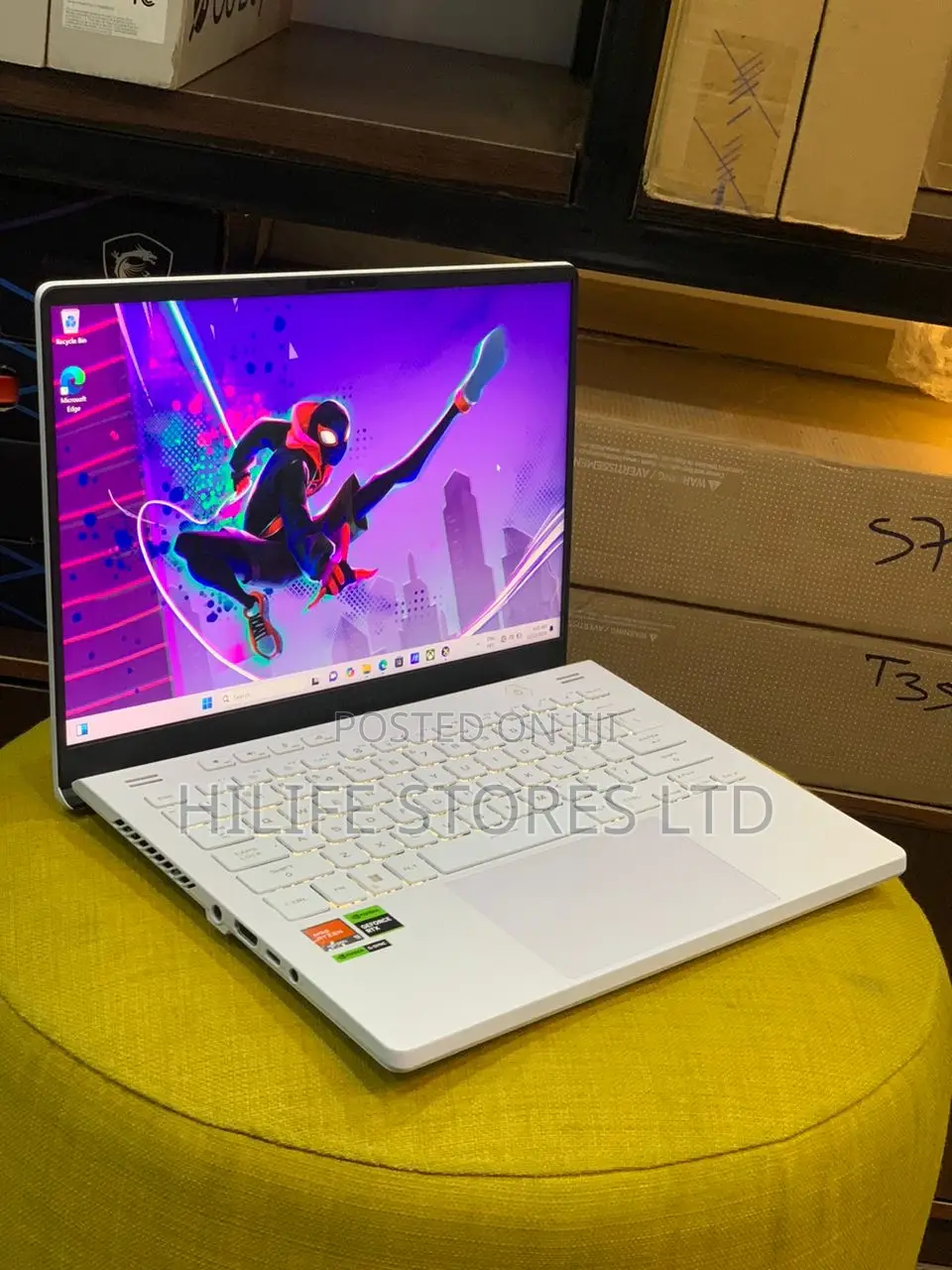 Laptop Asus ROG Zephyrus G14 16GB AMD Ryzen 9 SSD 1T
