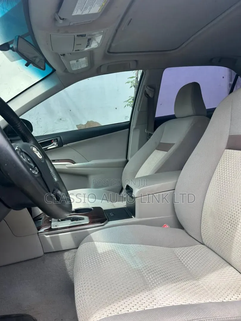 Toyota Camry XLE 4dr Sedan (2.5L 4cyl 6A) 2012 Black