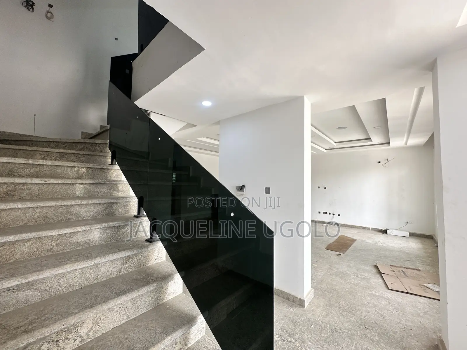 4bdrm Duplex in Idu for sale
