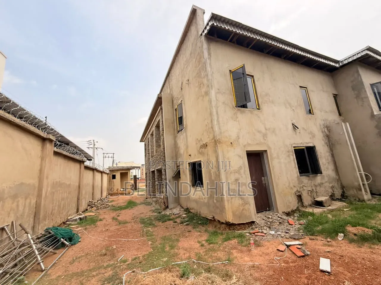 4bdrm Duplex in Kado for sale