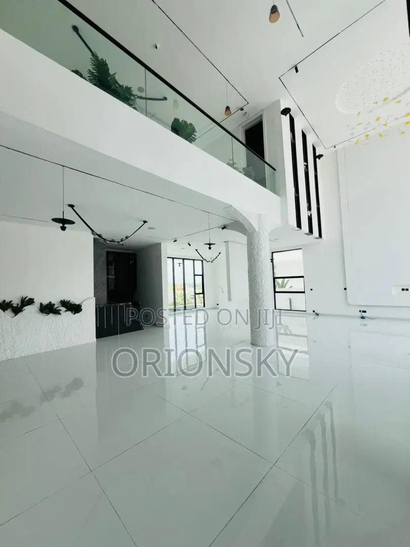 5bdrm Duplex in Osapa, Chevron for sale