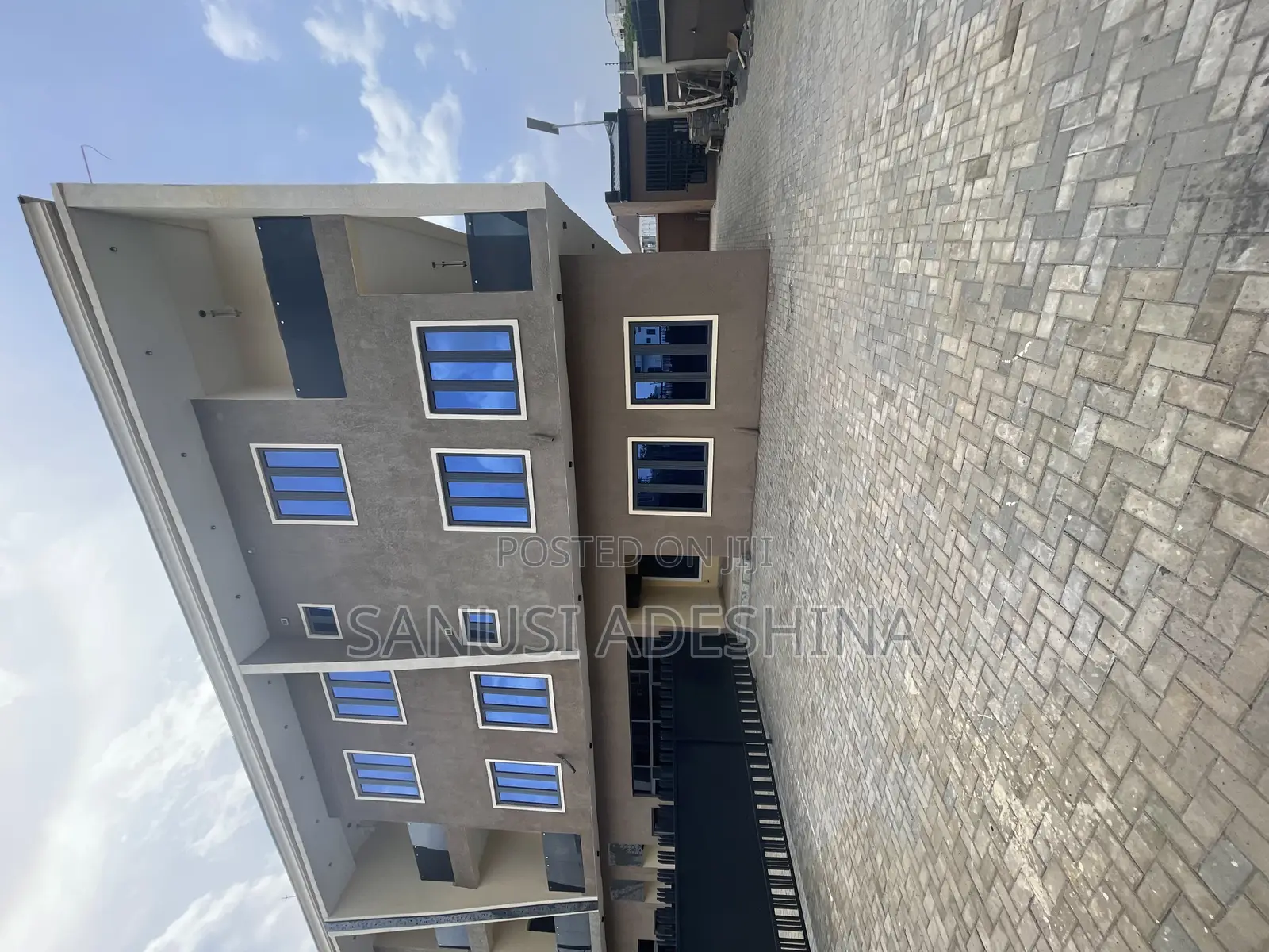 5bdrm Duplex in Life Camp,After for sale