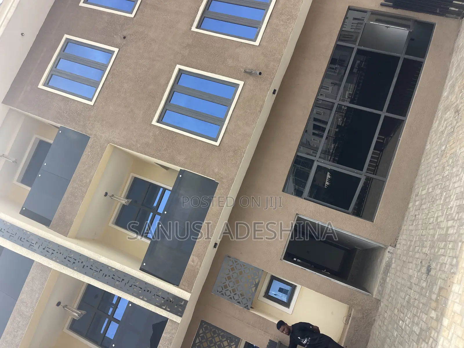 5bdrm Duplex in Life Camp,After for sale