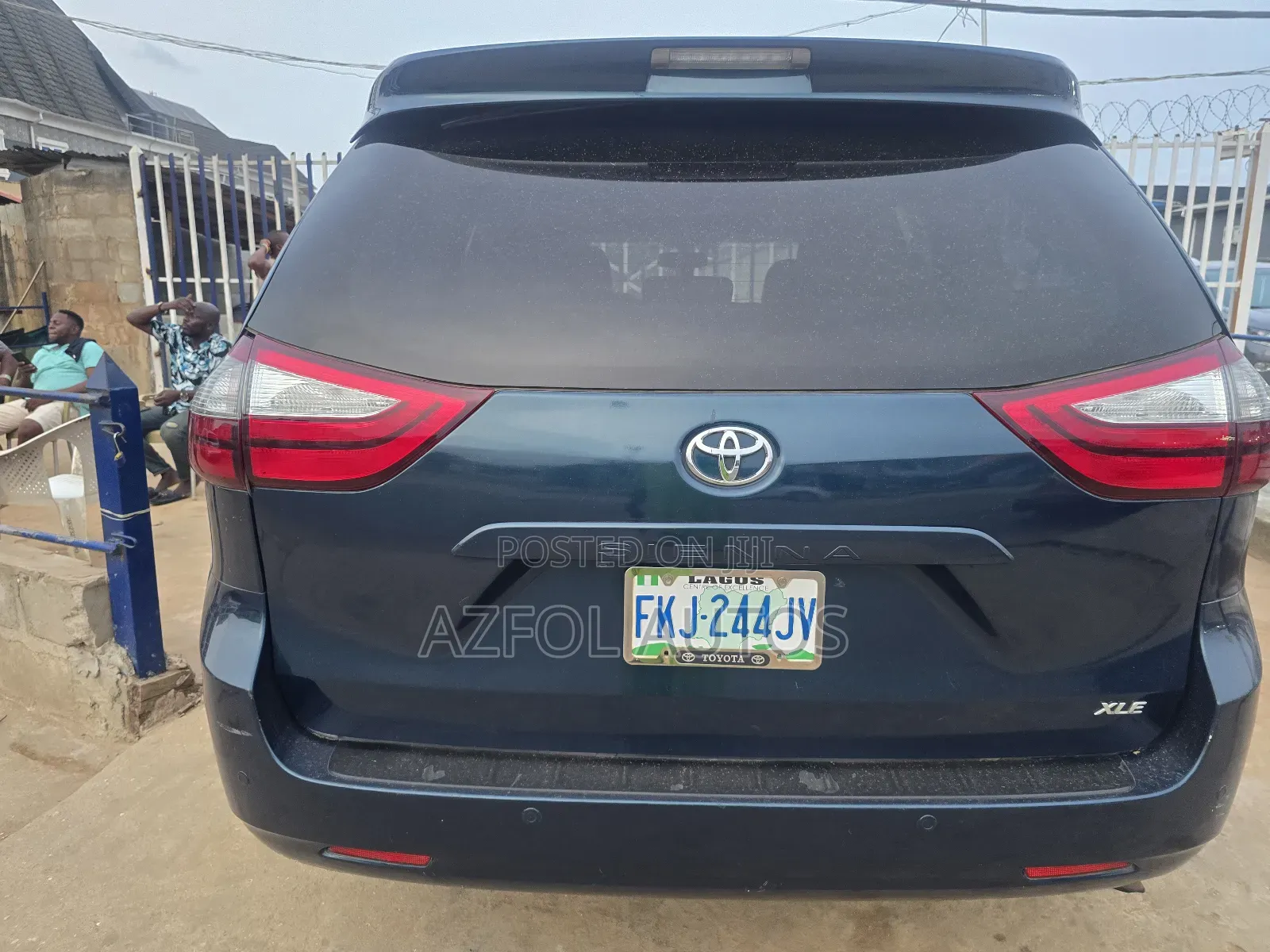 Toyota Sienna XLE 8 Passenger 2011 Blue
