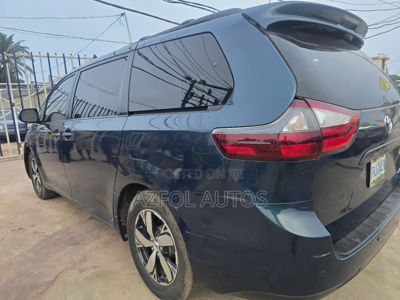 Toyota Sienna XLE 8 Passenger 2011 Blue