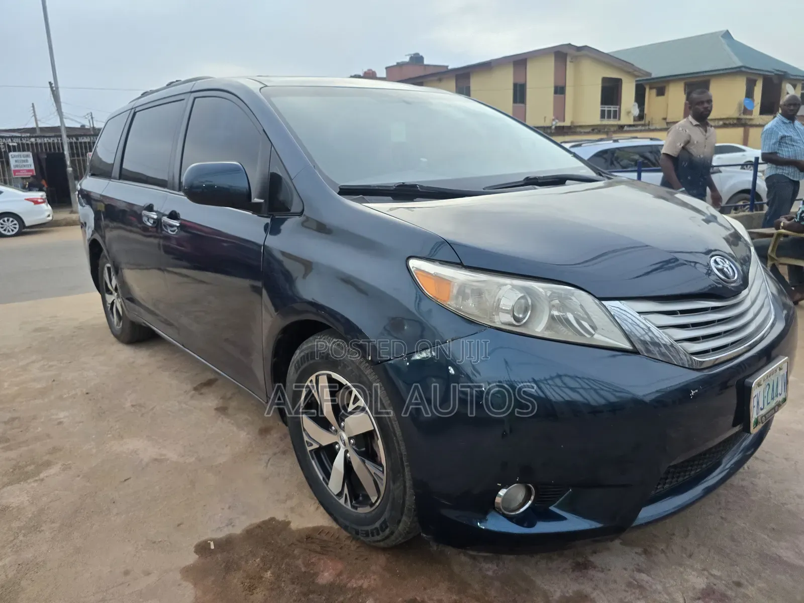Toyota Sienna XLE 8 Passenger 2011 Blue