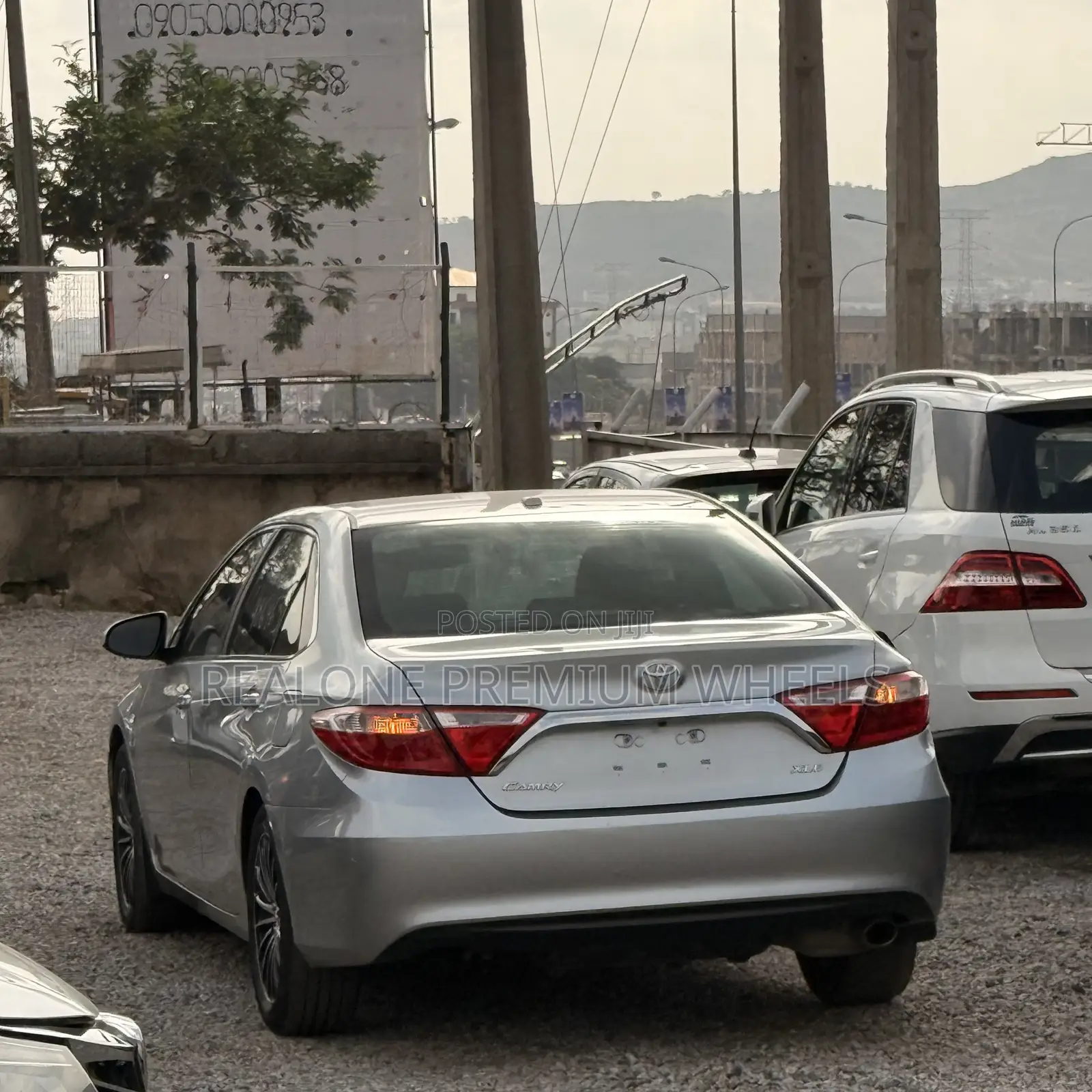 Toyota Camry XLE 4dr Sedan (2.5L 4cyl 6A) 2016 Silver