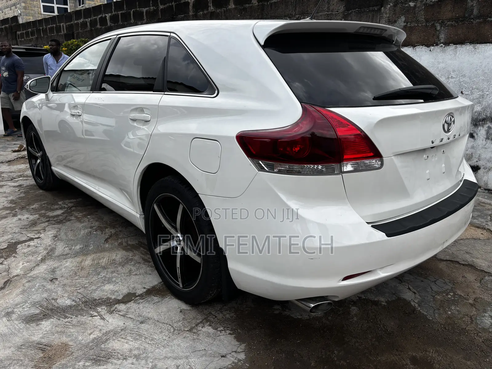 Toyota Venza XLE 2016 White