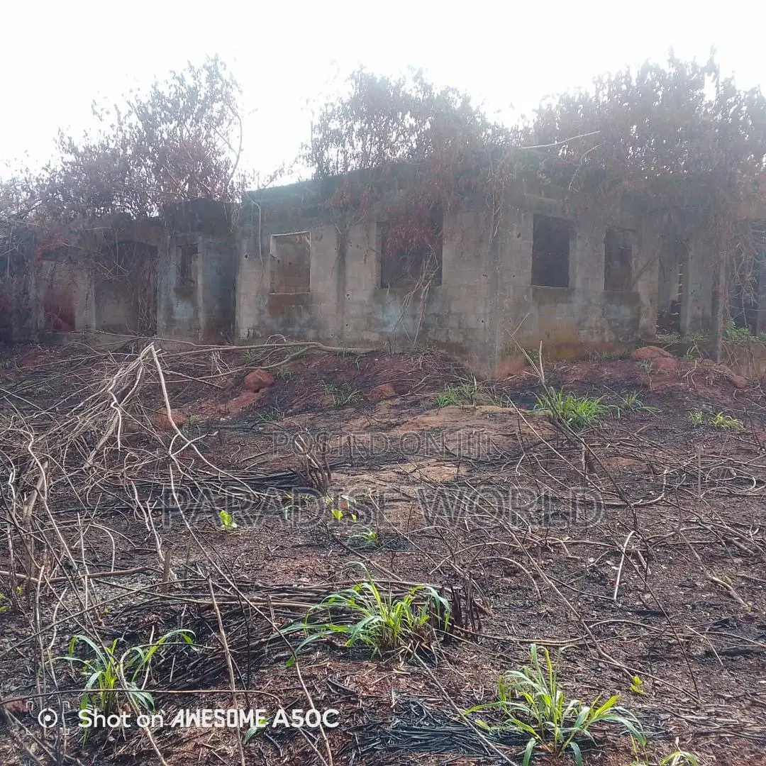 5bdrm Bungalow in Court Estate Phase 1, Shimawa for sale