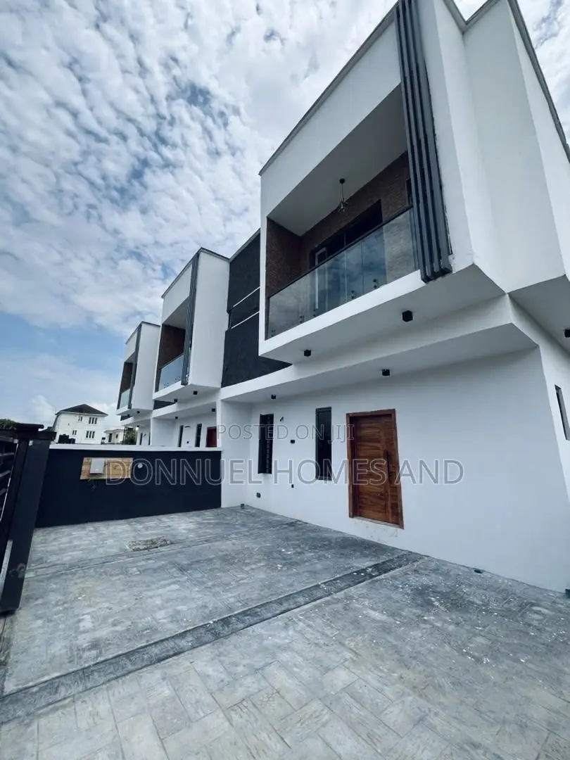 3bdrm Townhouse/Terrace in Abraham Adesanya for sale