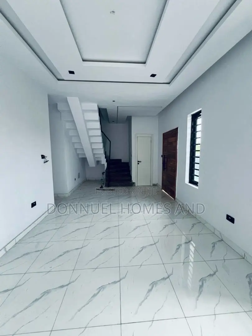 3bdrm Townhouse/Terrace in Abraham Adesanya for sale