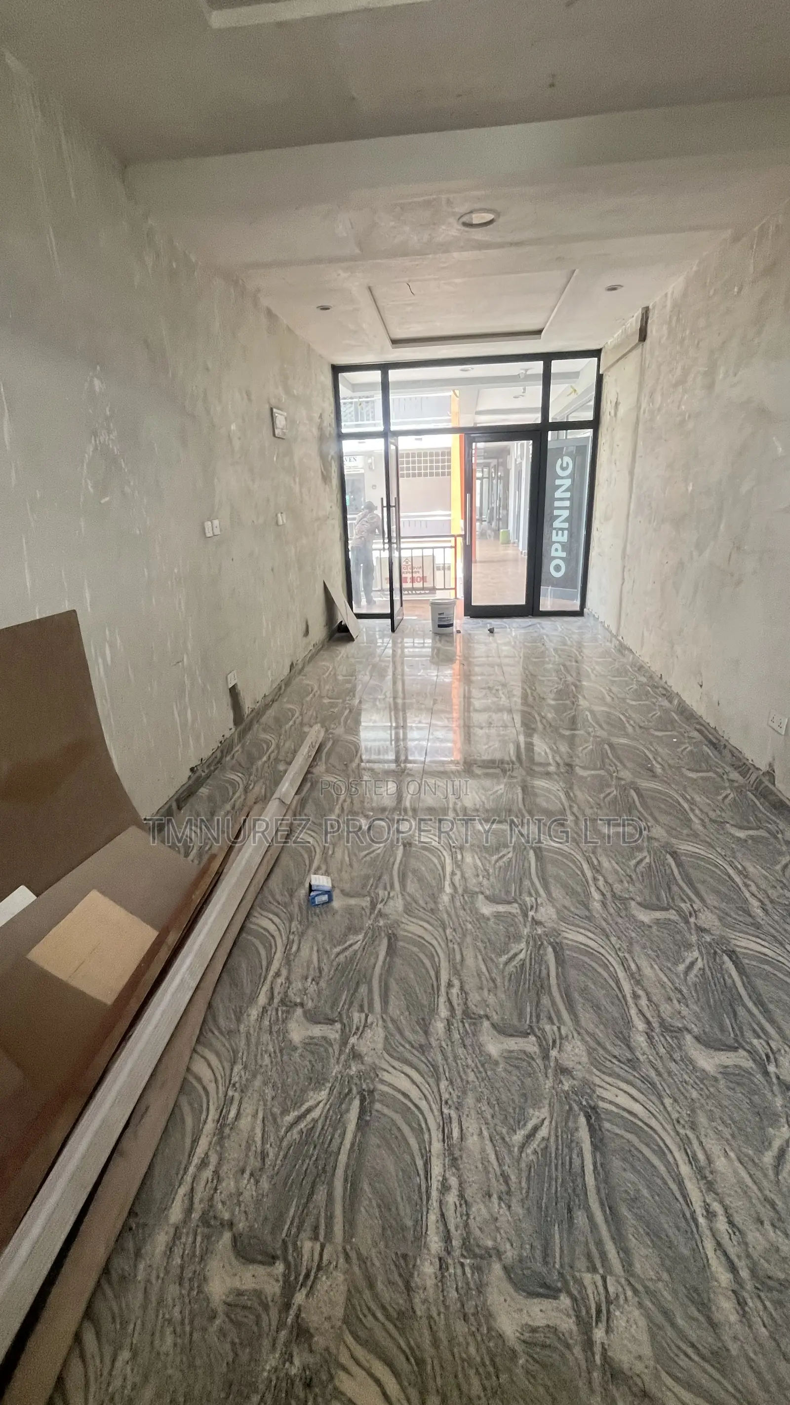 Shop Space to Let