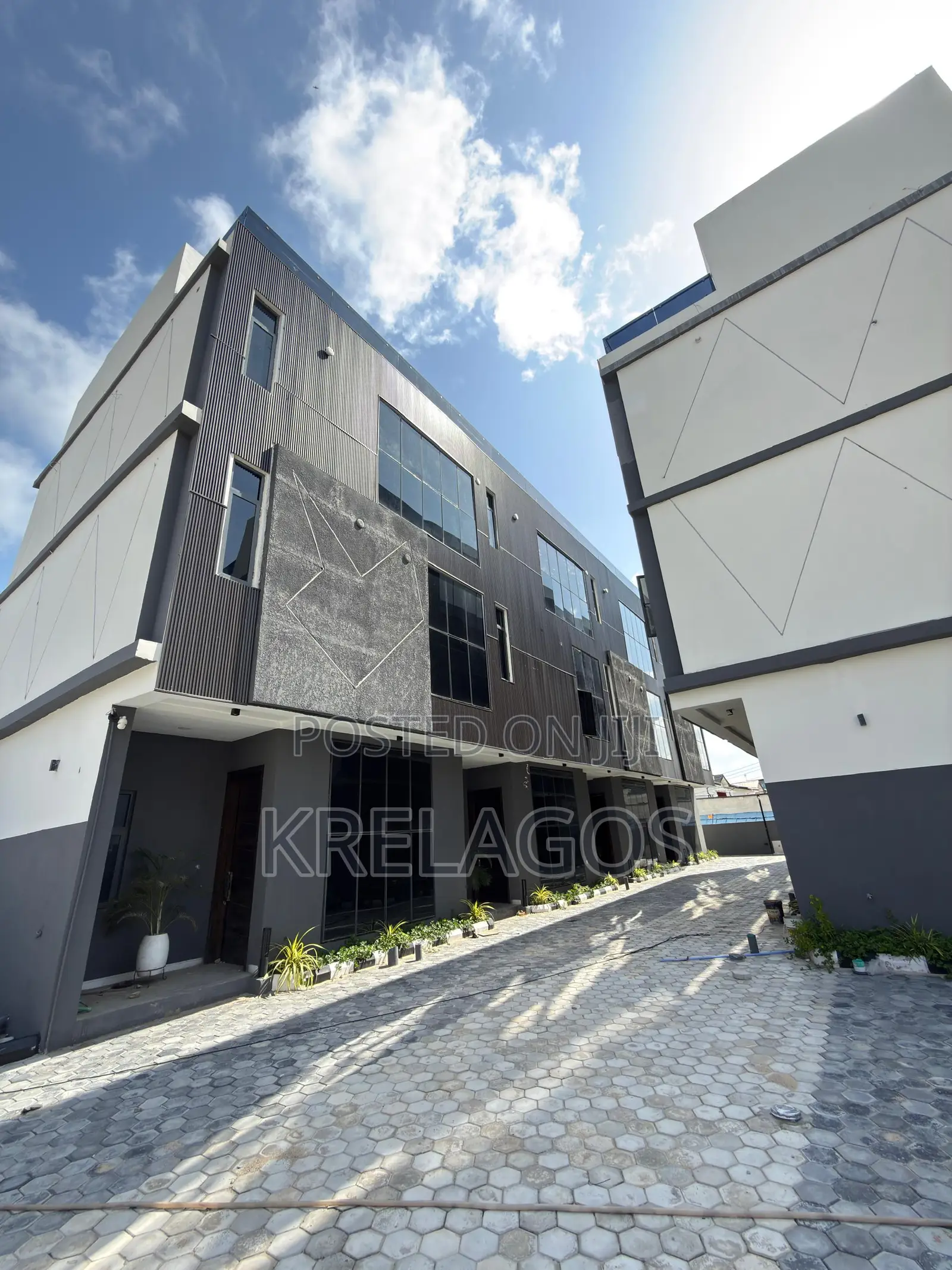 4bdrm Duplex in Ikate for sale