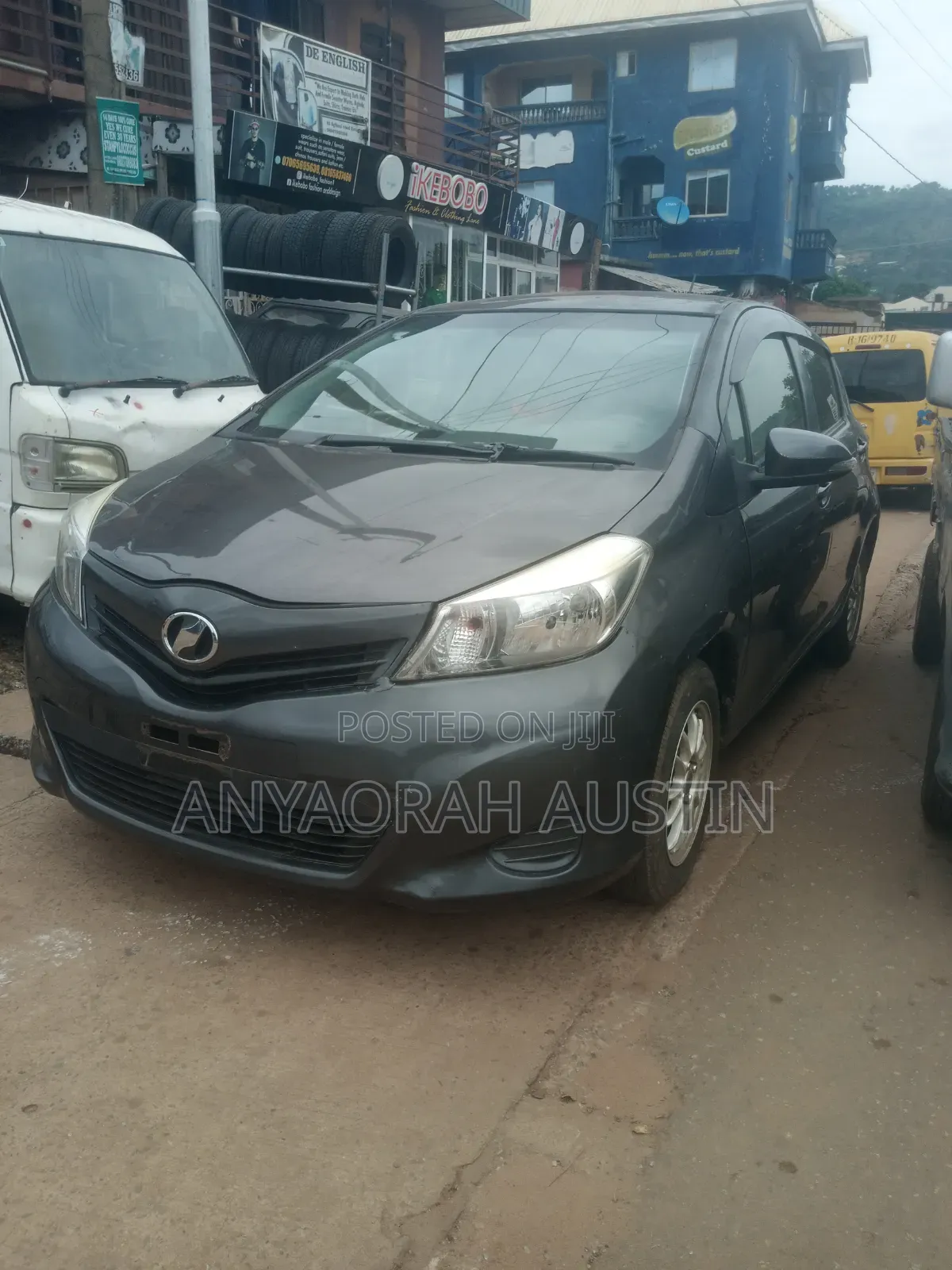 Toyota Vitz 2012 Gray