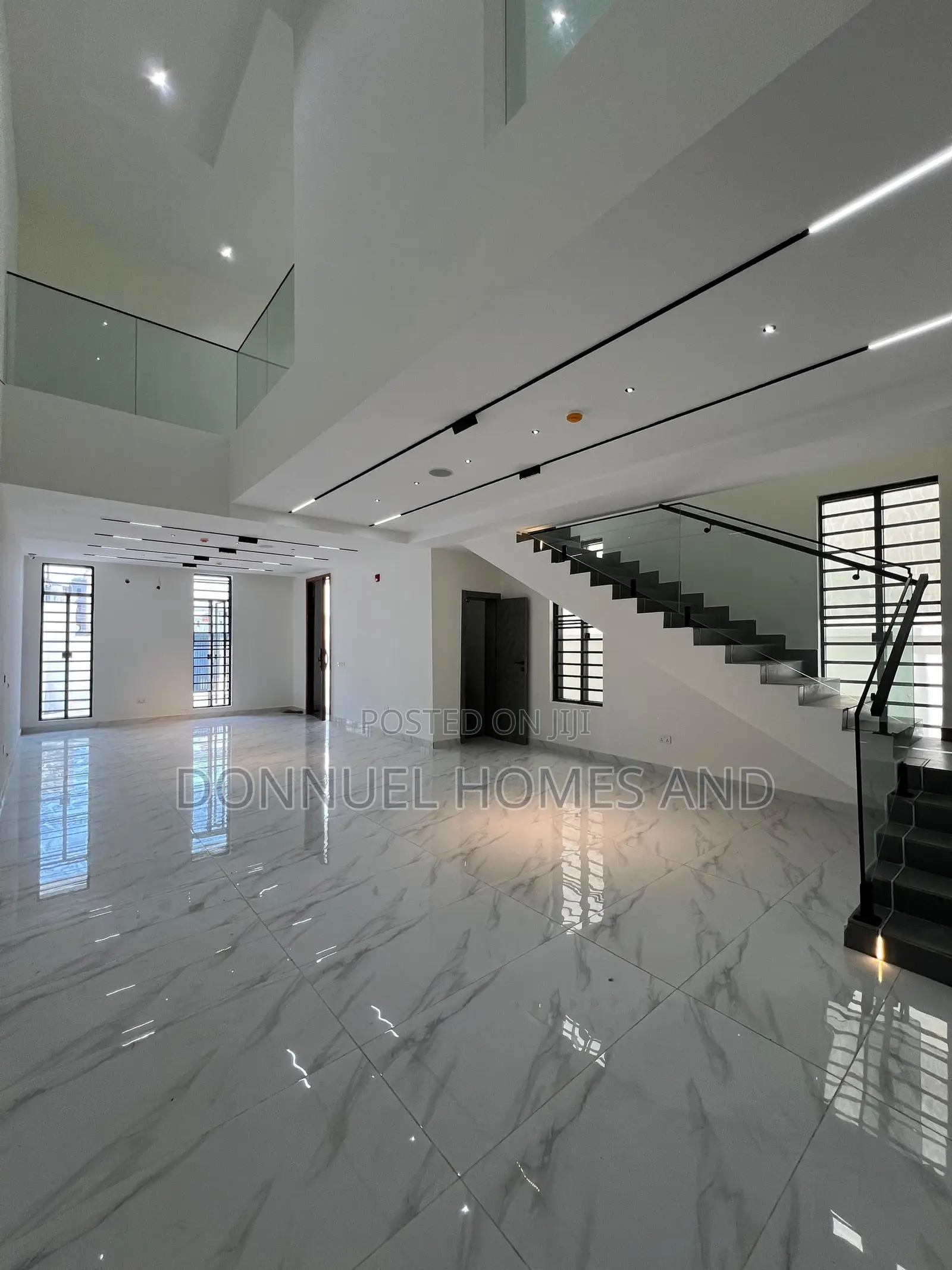 4bdrm Duplex in Lekki Expressway for sale