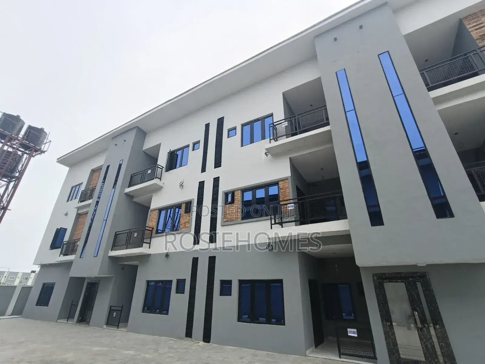 2bdrm Block of Flats in Treasure Estate, Sangotedo for sale