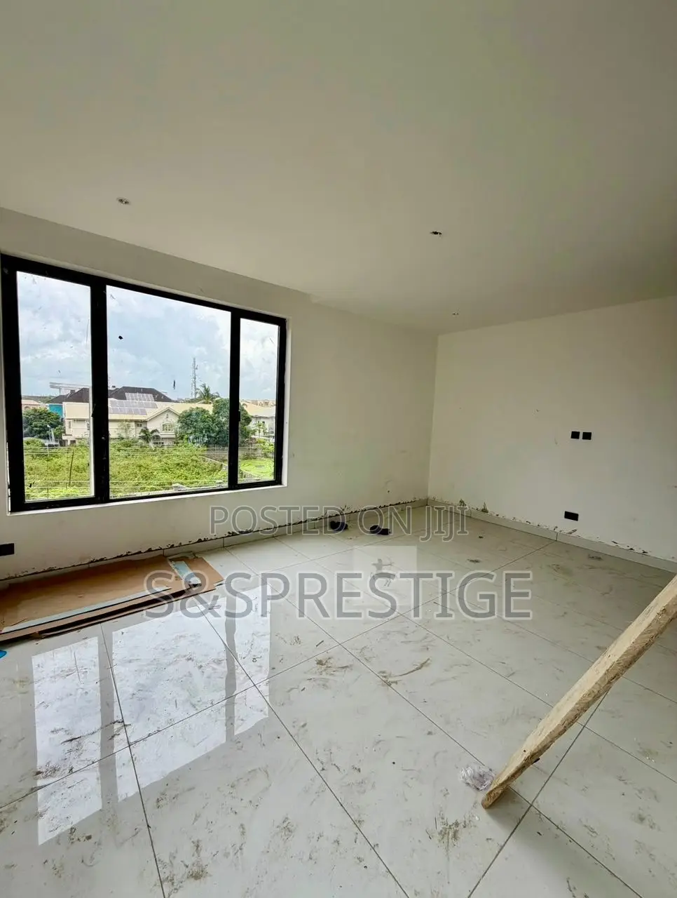 2bdrm Apartment in Lekki Phase 1 for sale