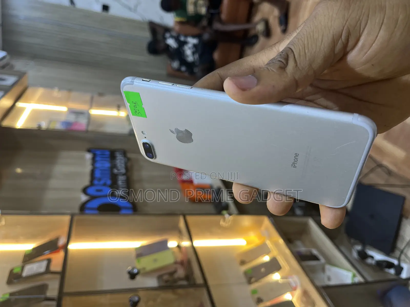 Apple iPhone 7 Plus 32 GB White