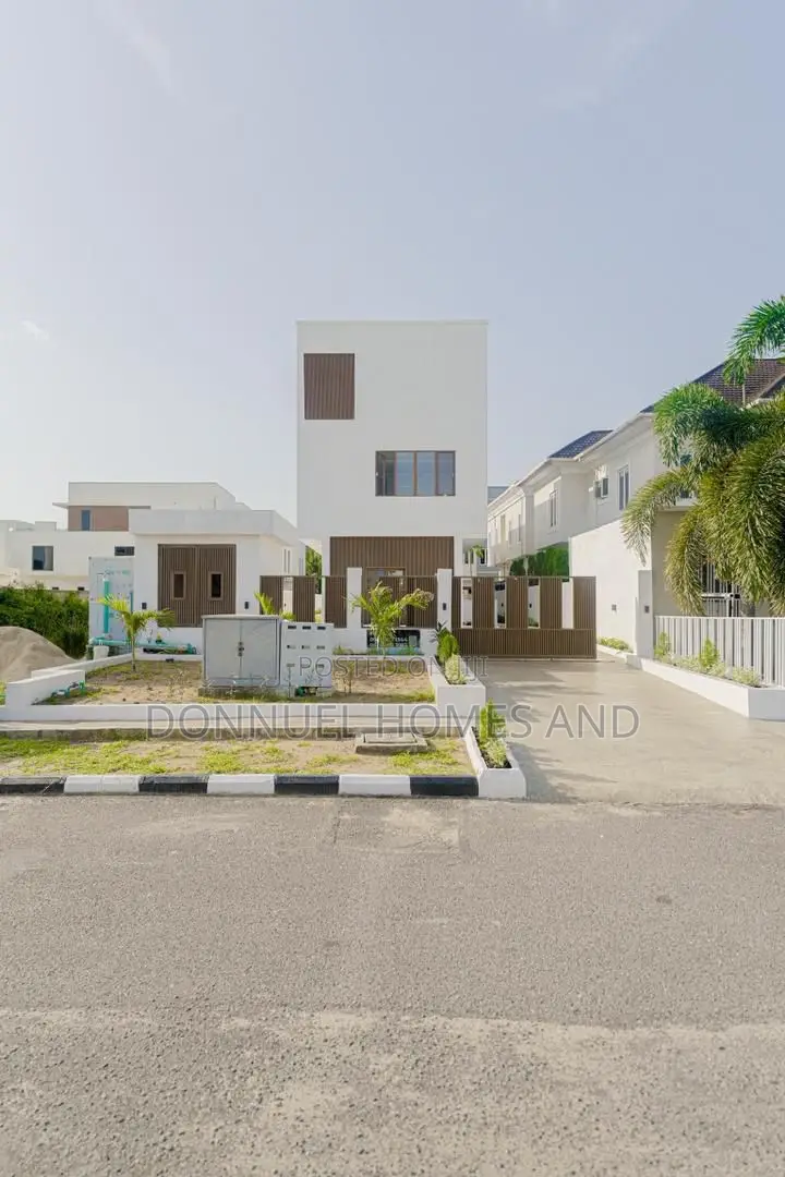 4bdrm Duplex in Lekki Phase 2 for rent