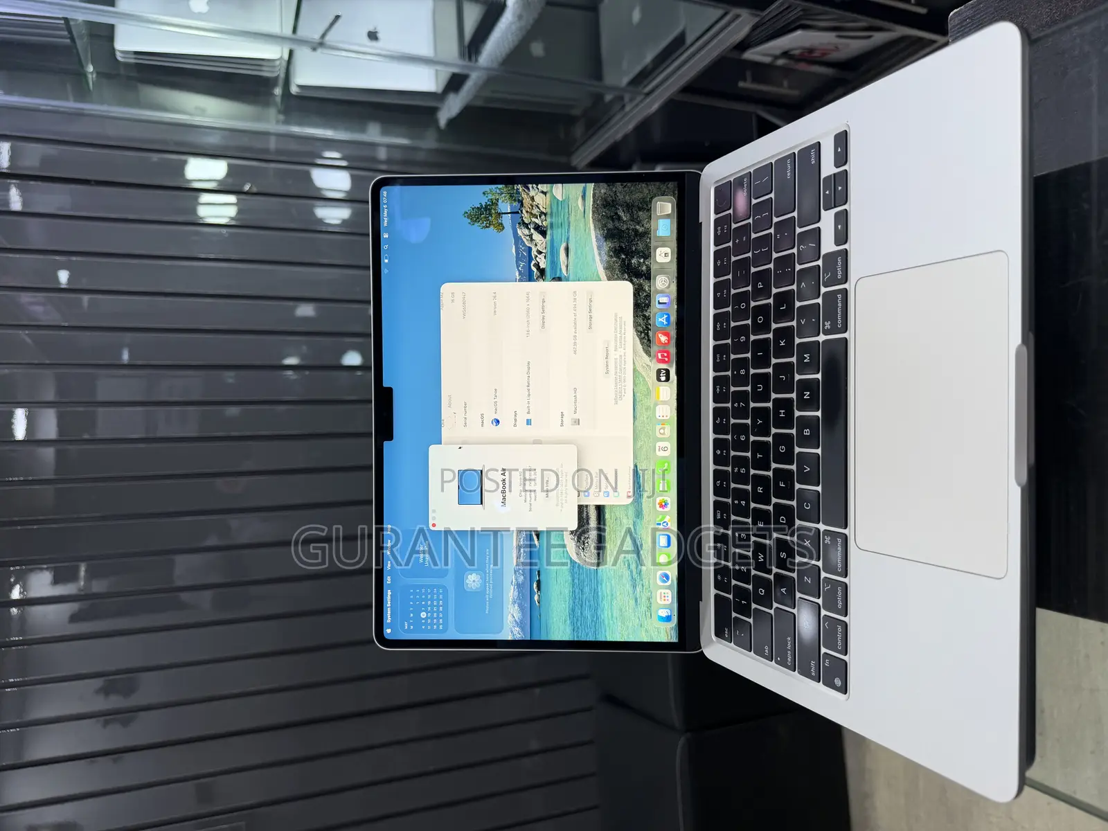 Laptop Apple MacBook Air 2022 M2 16GB Apple M2 SSD 512GB