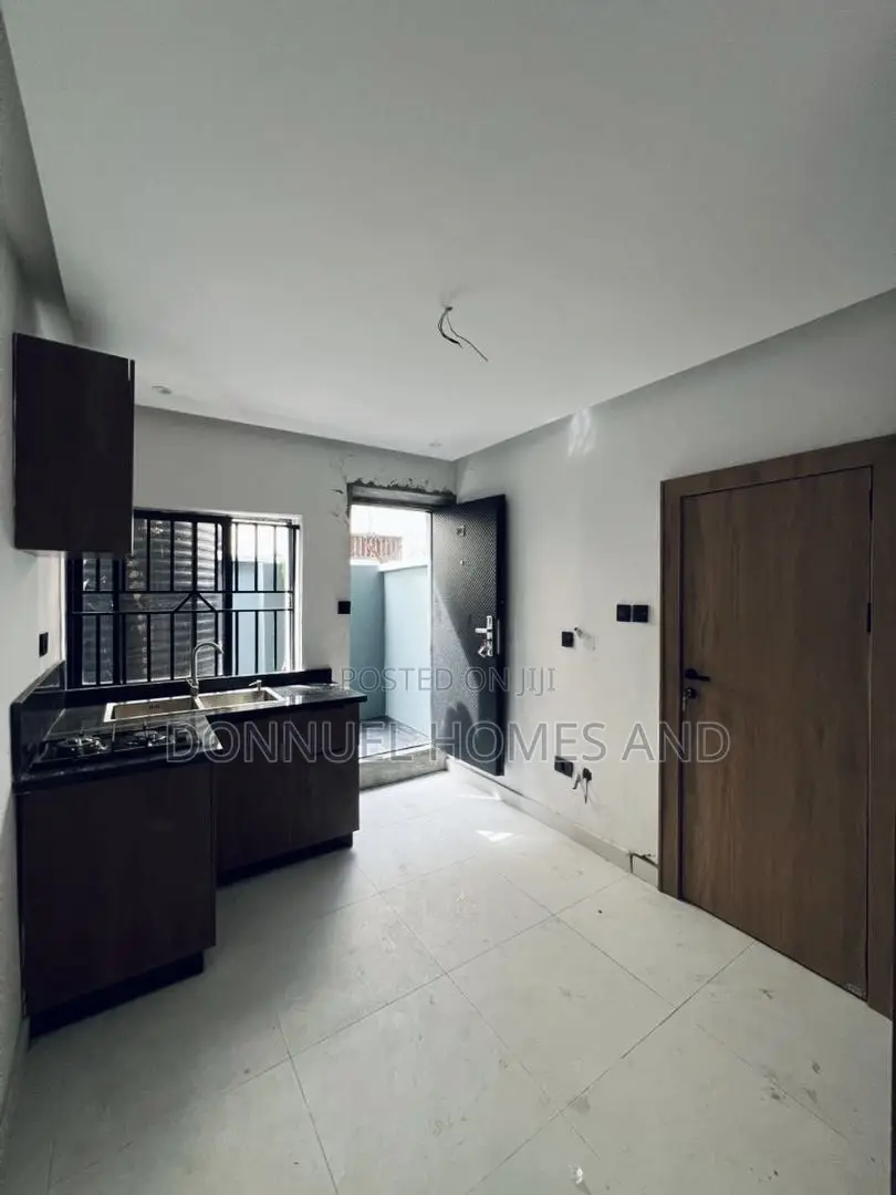 1bdrm Apartment in Ikota for rent